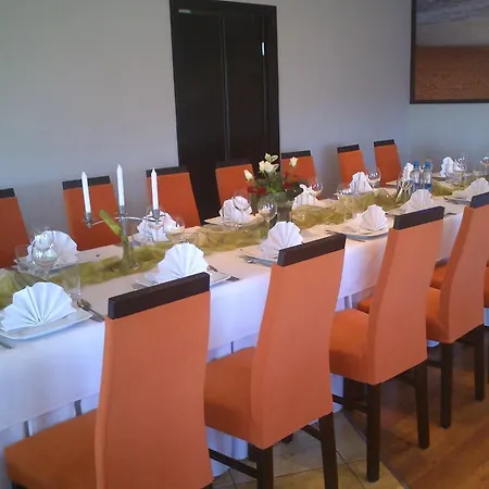 Lux فندق مبيت وإفطار 3*