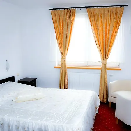 فندق مبيت وإفطار Lux 3*