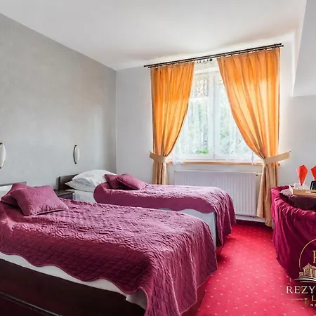 Lux 3*