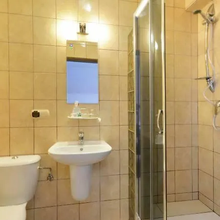 فندق مبيت وإفطار Lux 3*