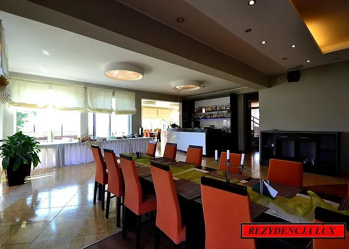 Lux Bed and Breakfast 3*