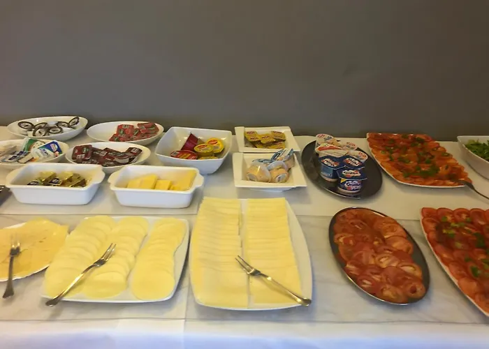 Bed and Breakfast Lux 3*