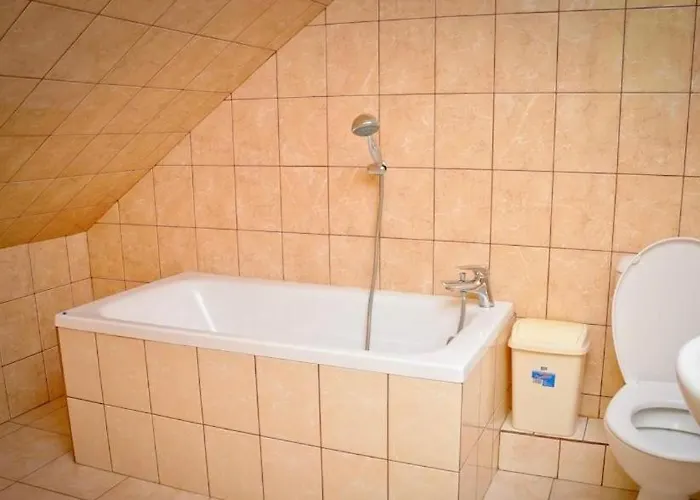 Lux Bed and Breakfast 3*